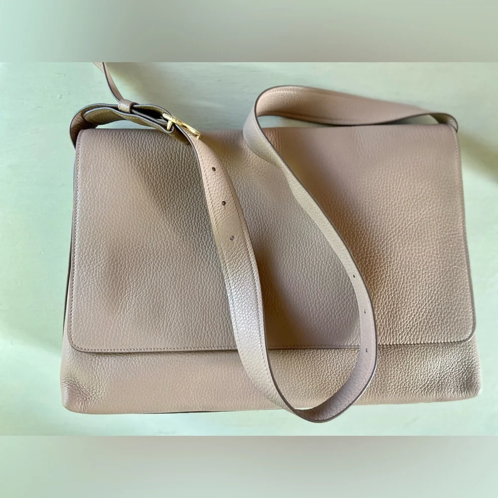 NWT Cuyana Messenger Bag in Soft Rose Pebbled Leather 13